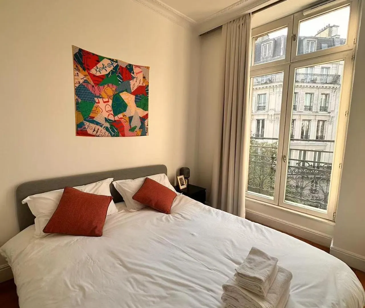 2 Bedrooms In Marais * Paris
